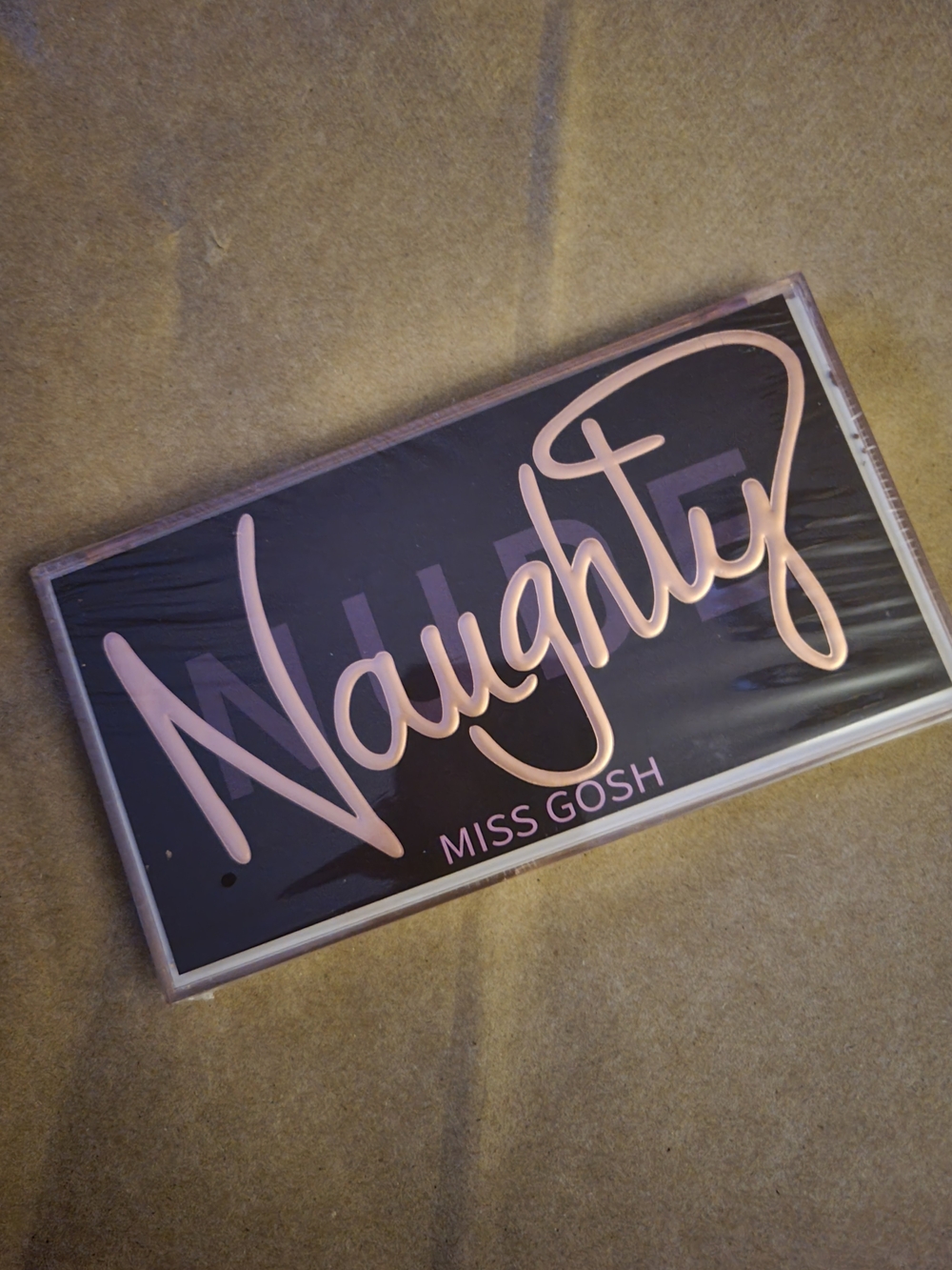 NAUGHTY EYESHADOW PALLETE